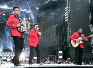 Con su estilo inigualable pusieron a cantar al azteca