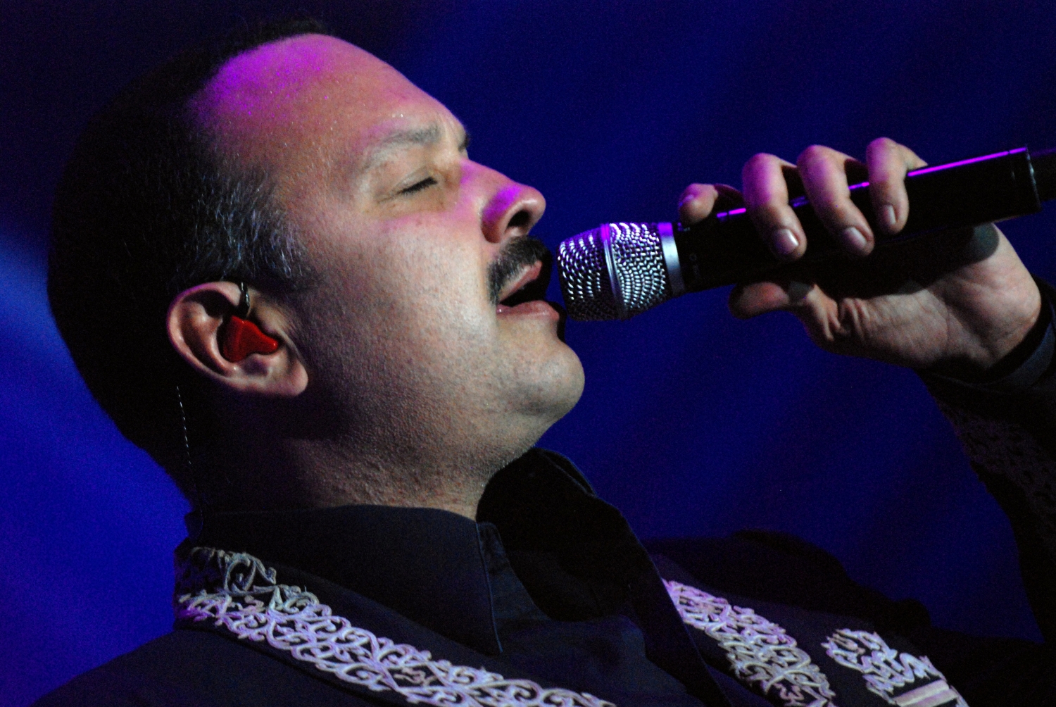 Pepe-Aguilar02