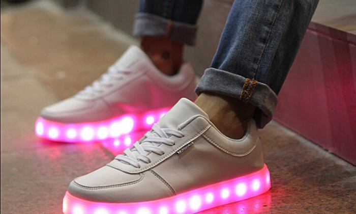 Livraison-gratuite-EMS-nouveau-Style-LED-lumineux-Sneakers-chaussures-femme-Homme-baskets-en-cuir-véritable-USB