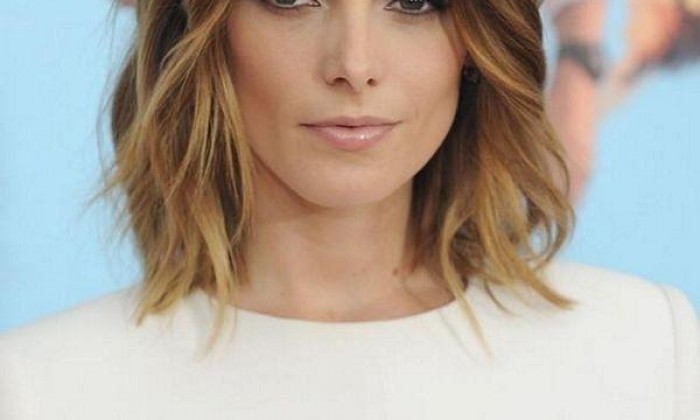 tendencias-en-cortes-de-pelo-2015-media-melena-con-raya-y-con-ondas