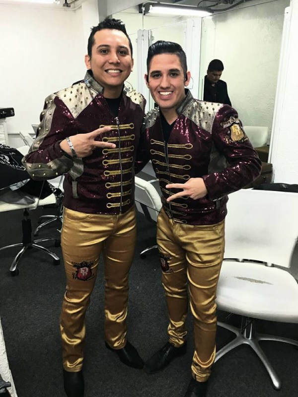 12512001_10154425640898356_347601812_n