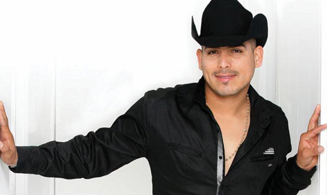 Espinoza Paz se entrega a su público - Kebuena.