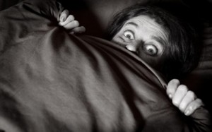 Clinofobia-el-miedo-irracional-y-patológico-a-meterse-en-la-cama-620x387