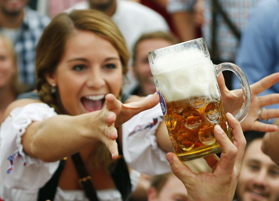 Beneficios de tomar cerveza en las mujeres Kebuena