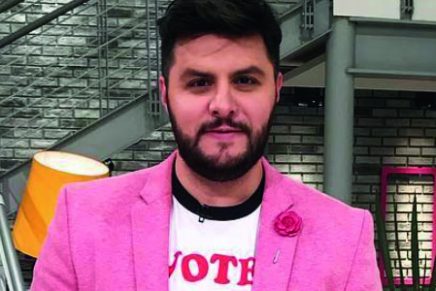 Ella es la mujer que trae muy enamorado a Paul Stanley