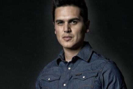 El cantante Regulo Caro se abre en una entrevista donde dice no ser la persona que piensan todos, a pesar del éxito que tiene.