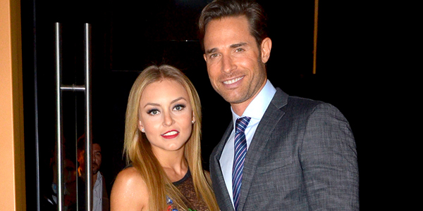 Angelique Boyer y Sebastián Rulli siguen derramando miel en la playa