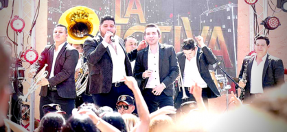 La banda del género regional mexicano, La Adictiva, se ha mostrado muy atenta a sus seguidores, a quienes han dado a conocer varias sorpresas.