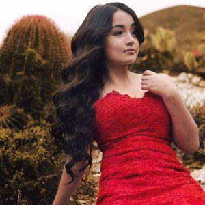 Rubí Ibarra, quien se convirtió en la quinceañera más famosa de México, sorprendió a la gente con su regreso y con un look diferente.