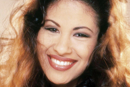 Se han revelado las primeras imágenes de la bioserie basada en la vida de Selena Quintanilla, pero han causado controversia.