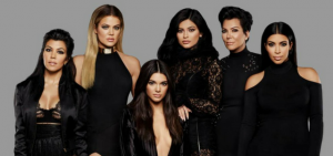 Las Kardashian son criticadas por photoshop en su fotografia