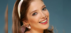 Famoso actor le pide matrimonio a Adela Noriega