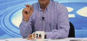 Famoso conductor se desploma por ataque durante programa