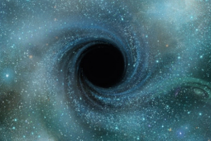 Impactante choque de agujeros negros resulta en algo nunca antes visto