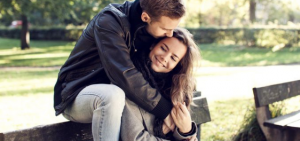 Los hombres que tienen novias celosas y regañonas viven más tiempo