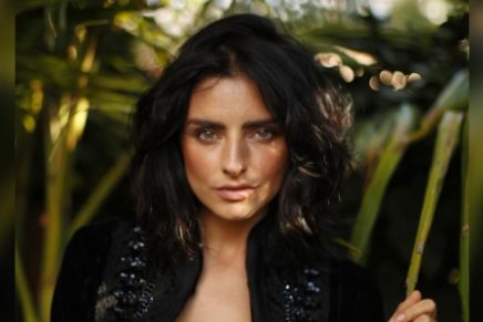 Aislinn Derbez