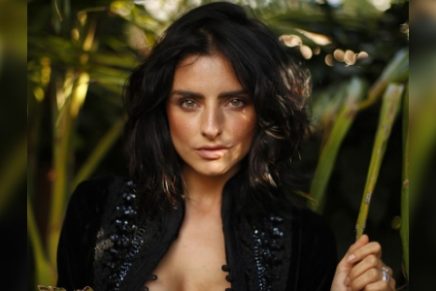 Aislinn Derbez