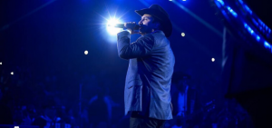 julion-alvarez-papá-cariñoso