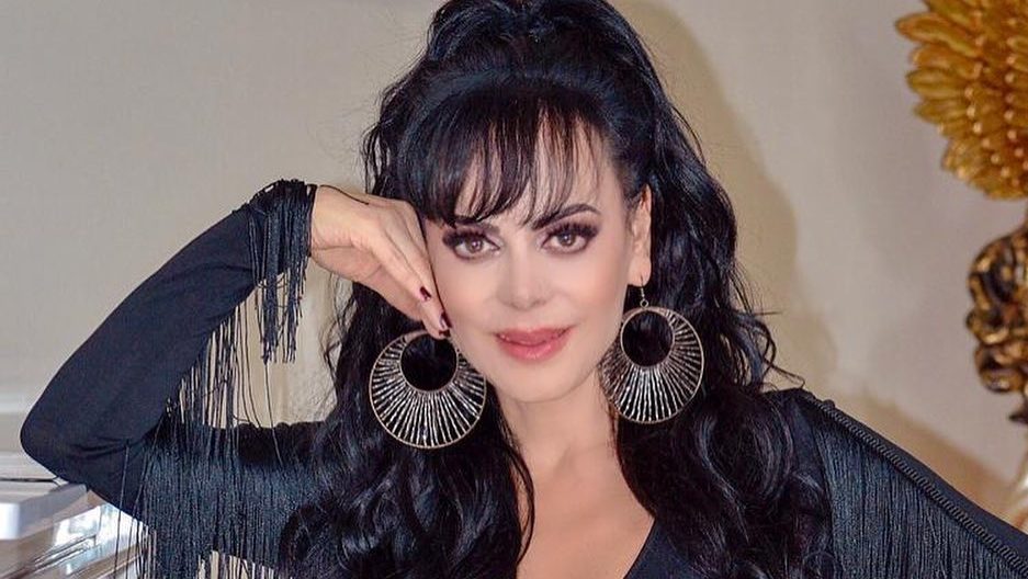Maribel Guardia lo hace de nuevo y aparece al natural a sus 60 años