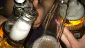 Sí las bebidas con alcohol son tus favoritas, se debe a tu genética