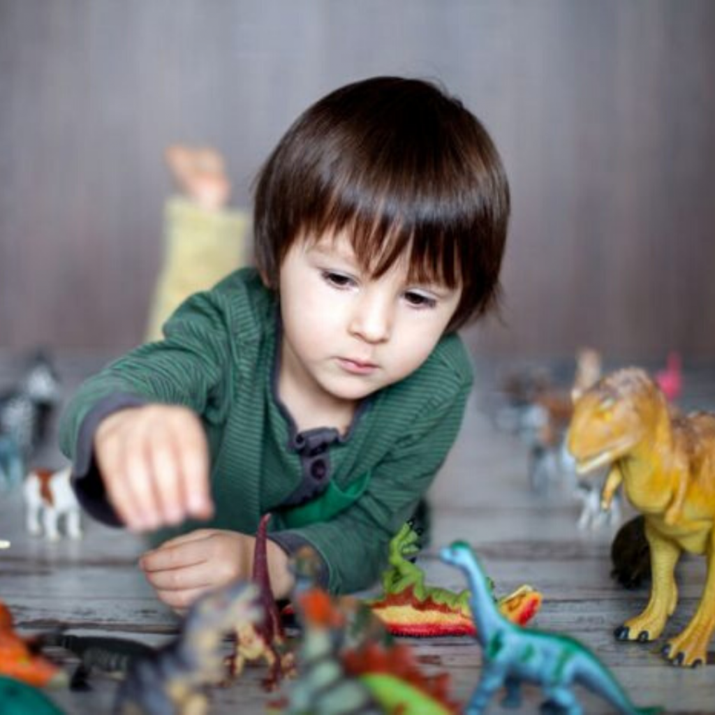 Los niños que aman los dinosaurios son más inteligentes según estudio