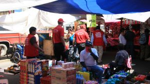 prohiben-un-tianguis-en-neza-y-se-cruzan-la-calle-para-estar-en-iztapalapa