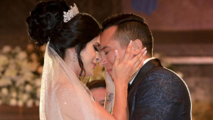 Edwin luna y Kimberly Flores se dedican hermosas palabras en su aniversario