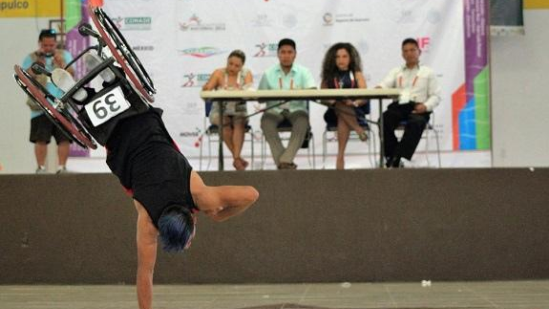 Yermain Fernández pone en alto a México en la paradanza mundial