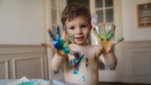 de-acuerdo-a-un-estudio-los-ninos-se-portan-mal-solo-con-su-mama