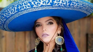 Ana Bárbara enamora con su hermoso vestido transparente