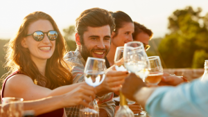 Viñedo te paga más de 200 mil pesos por mudarte y probar sus vinos