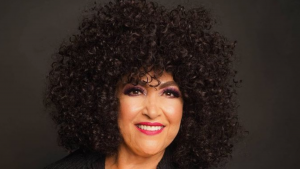 Amanda Miguel cuenta por qué corto su cabellera y cómo lo hizo en casa