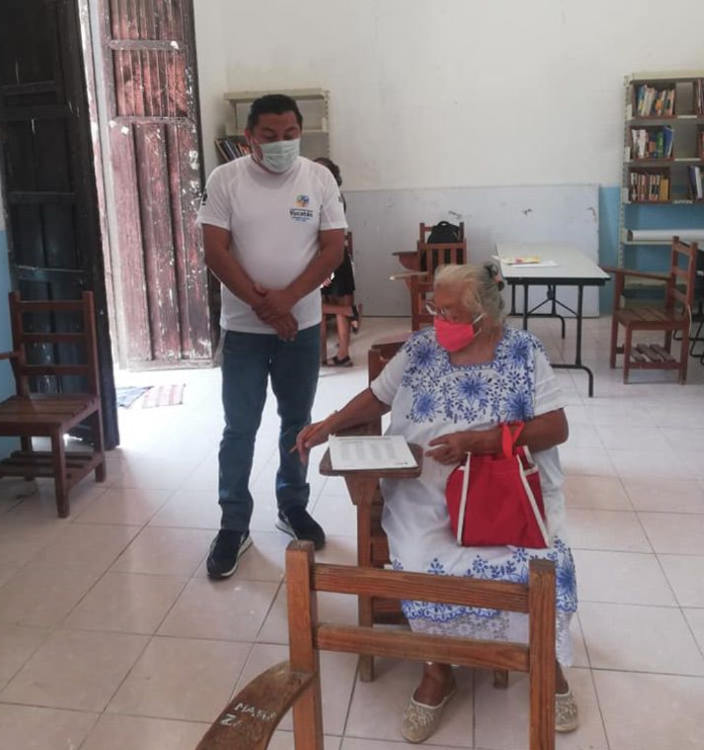 La historia de la Abuelita que concluyó sus estudios de primaria 