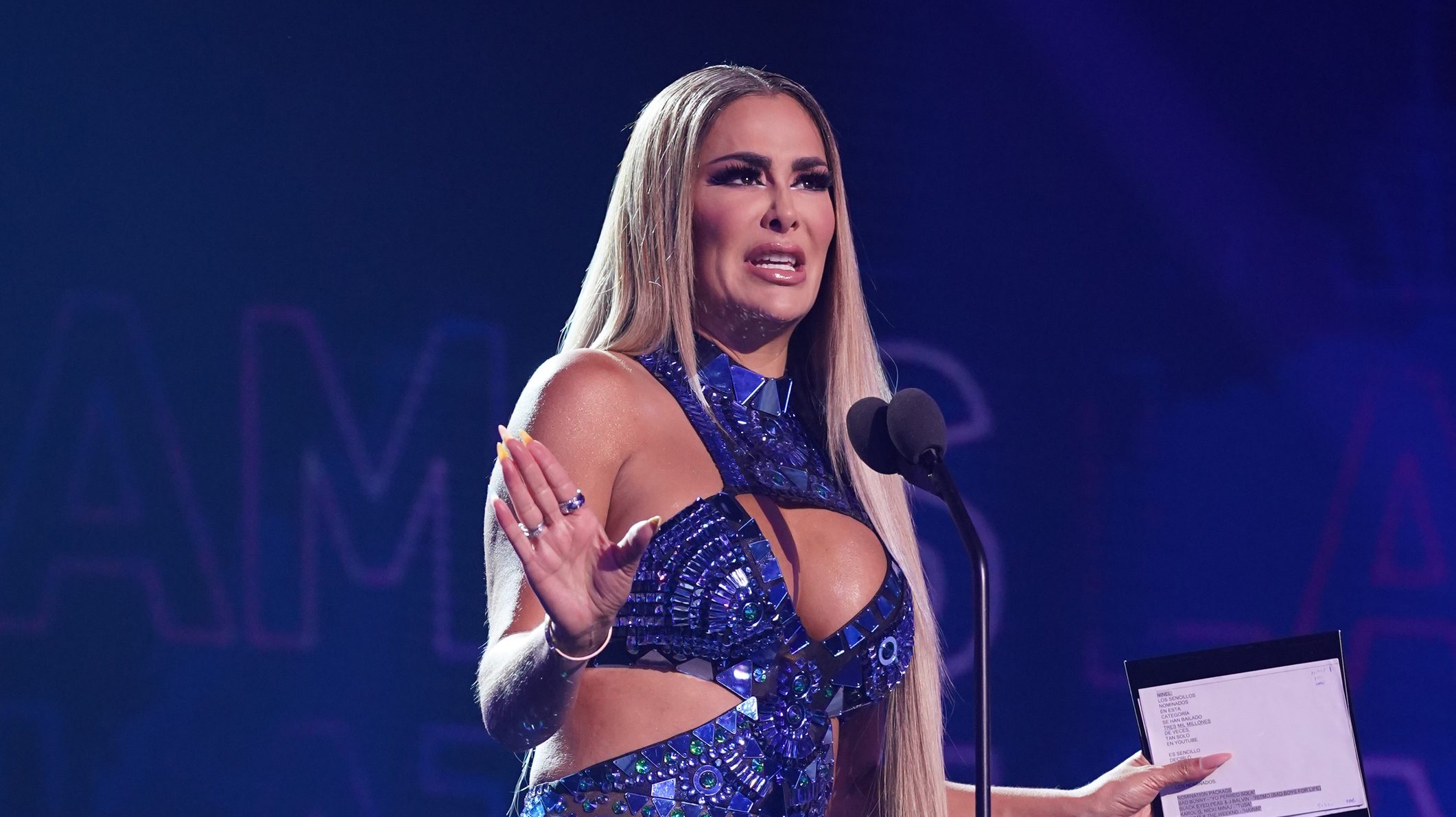 Ninel Conde muestra adelanto de su nuevo proyecto y le notan distinto el rostro Ninel Conde muestra adelanto de su nuevo proyecto y le notan distinto el rostro