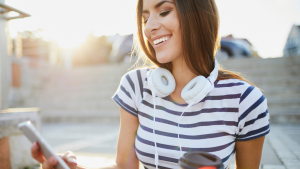 Empresa pagará 2 millones de pesos a quien deje de utilizar el cel por 1 año