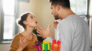 Gasta más dinero en los regalos de sus amigos que de su esposa y ella reclama