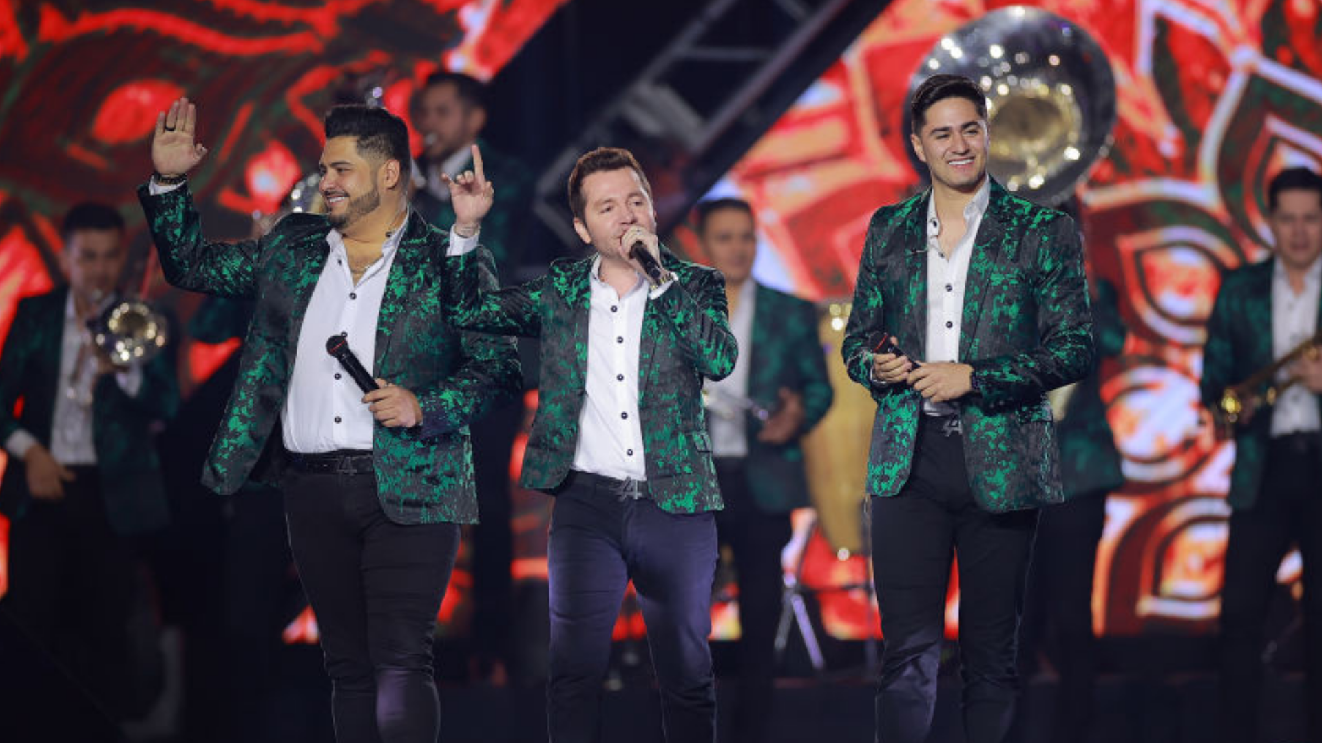 La Adictiva vuelve con un tema escrito por Espinoza Paz