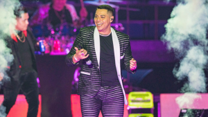 Eduin Caz comparte su antes y después en su vida fitness