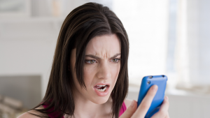 Celos nivel: Chica le pide a ex de su novio que borre sus redes sociales