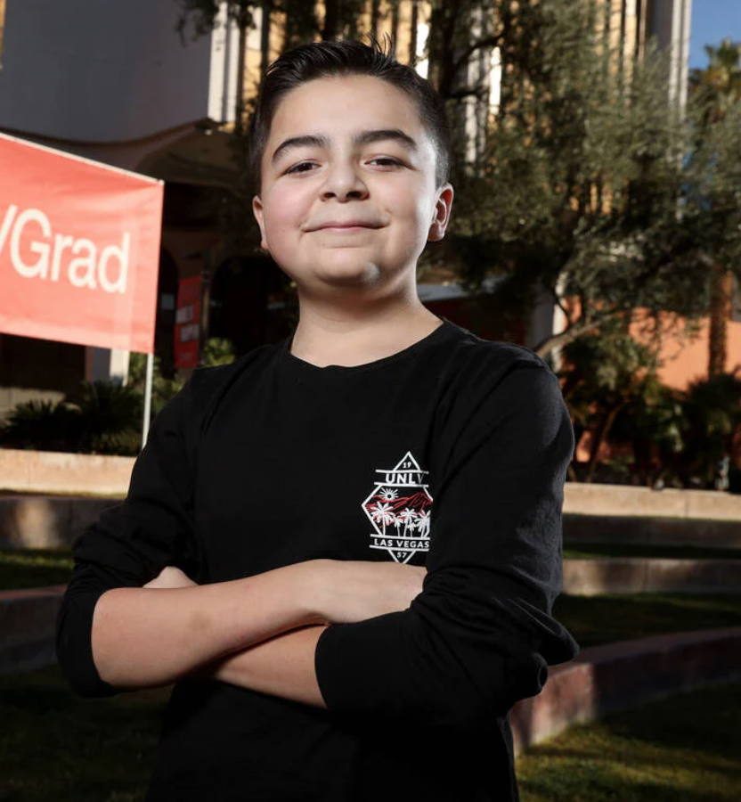 Joven de 15 años, así logró obtener 5 títulos Universitarios 