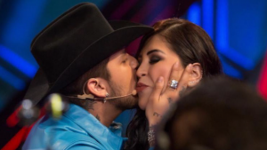 Mamá de Christian Nodal comparte emotivo mensaje por su estado de salud