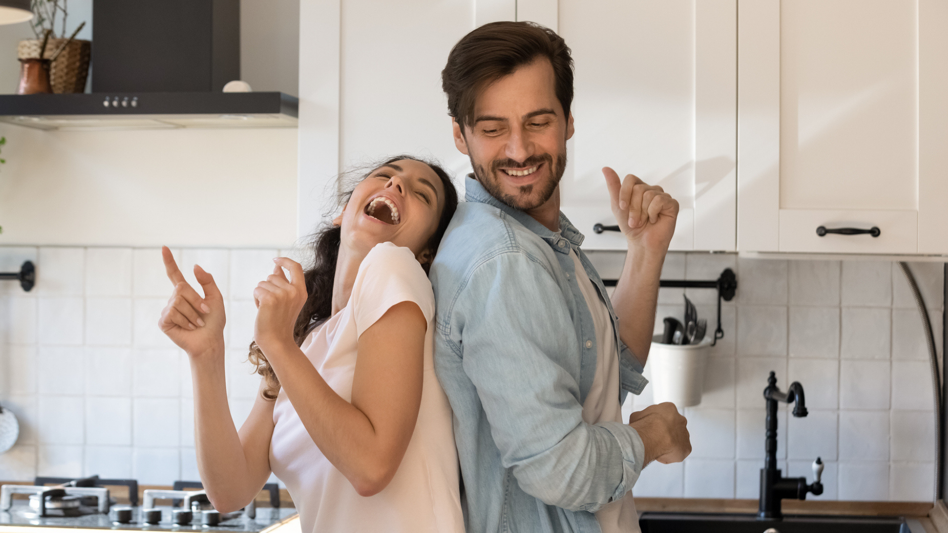 Estudio revela que tener una pareja que sabe bailar te hace más feliz