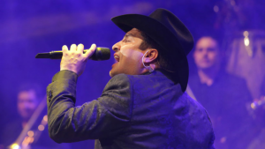 Julión Álvarez celebra su salida de la lista negra de la OFAC