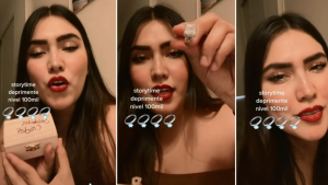 Chica enseña los anillos de compromiso que ha coleccionado