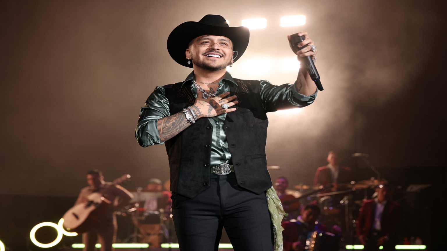 Christian Nodal abre otra fecha en Guadalajara con Foraji2 Tour