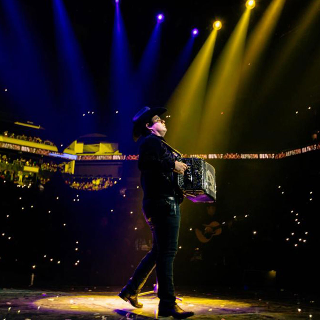 Alfredo Olivas comenzó gira 2023 con Sold Out en la Arena Monterrey