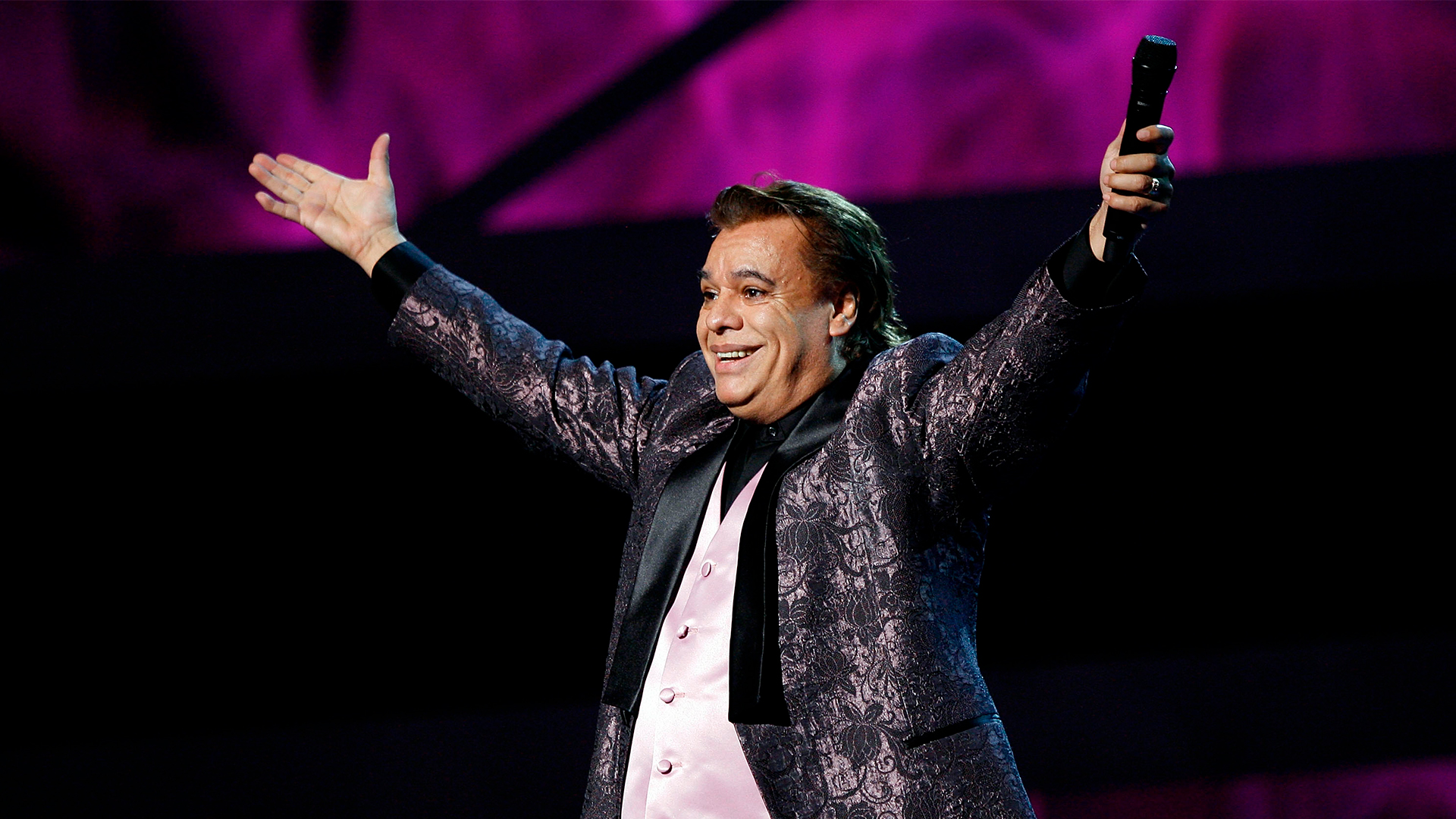 Juan Gabriel regresa