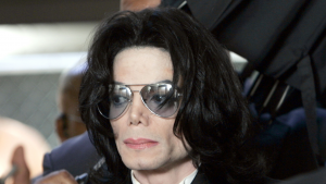 Michael Jackson sale de la lista de Jeffrey Epstein