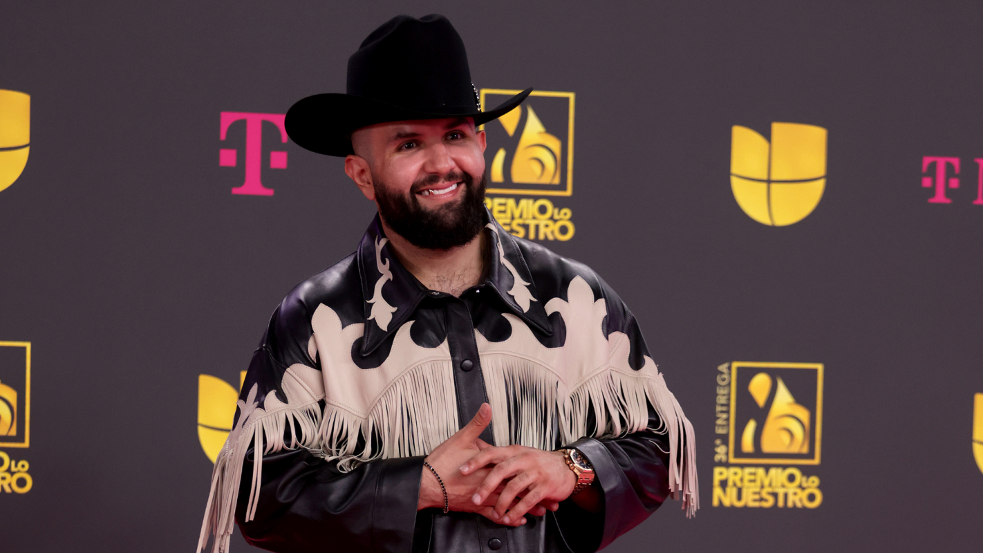 Carin Leon cumplira sueño de la infancia.