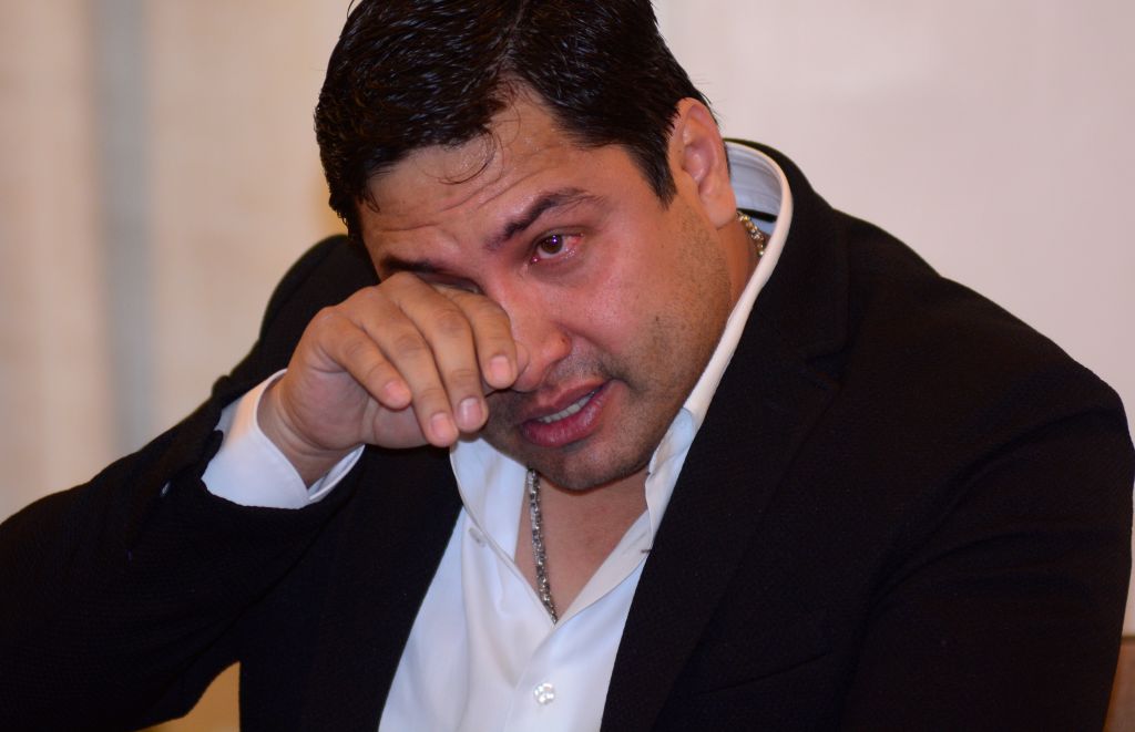 Julión Álvarez sale a dar declaraciones sobre la cancelación de su visa de trabajo